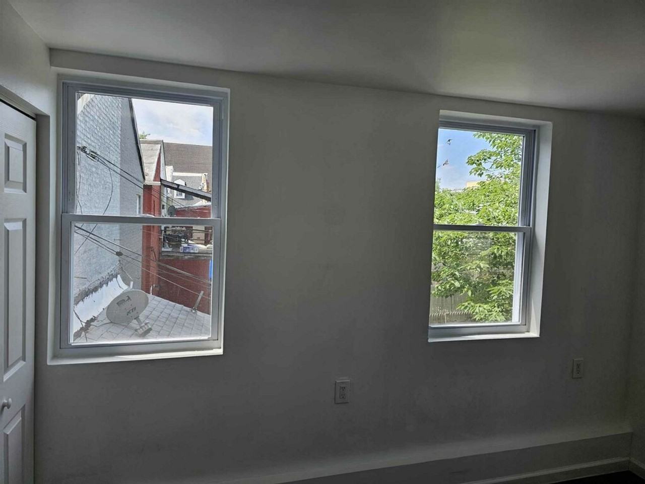 118 S Broadway - Photo 3 of 5