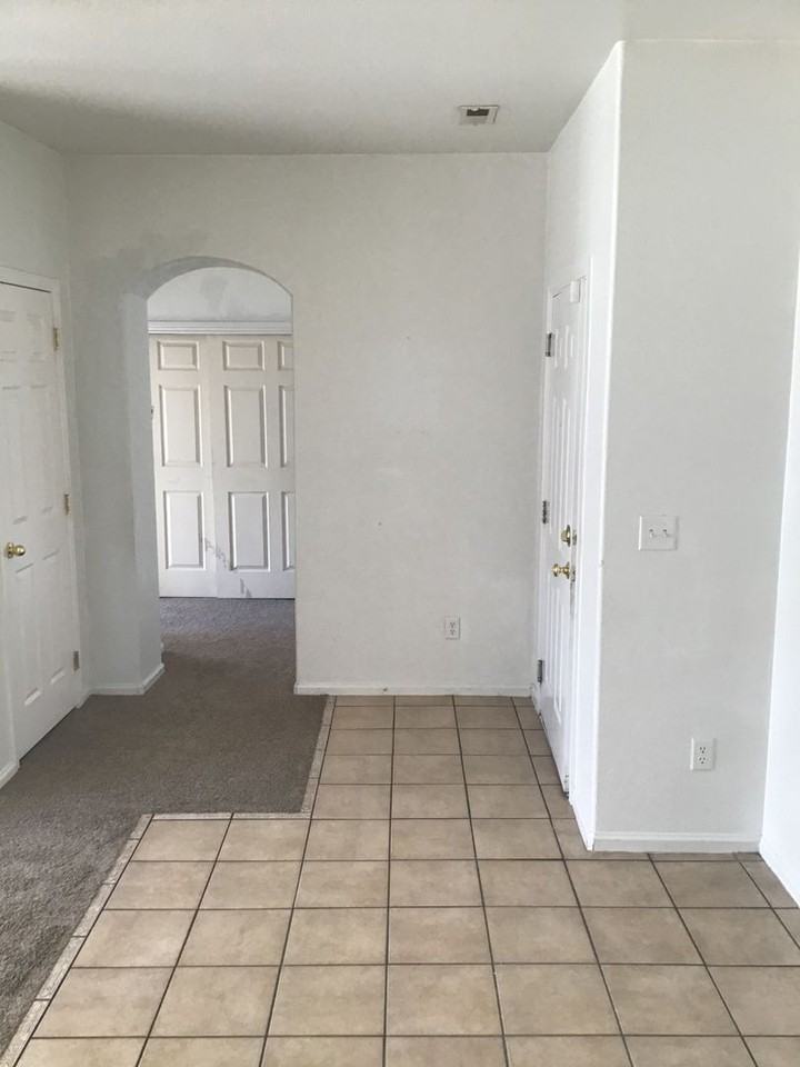 14323 E 1st Dr #307 - Photo 4 of 18