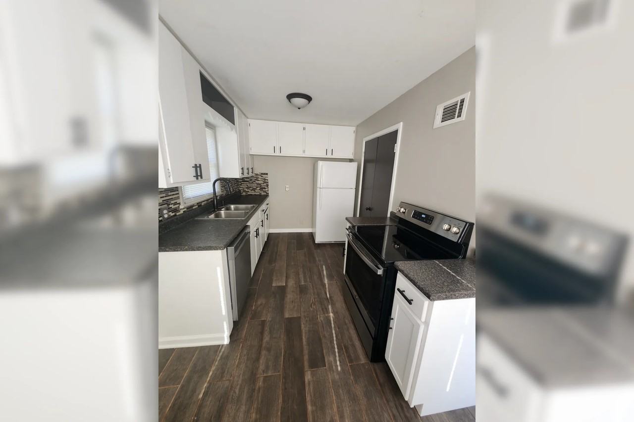 200 E Park Lane St - Photo 3 of 10