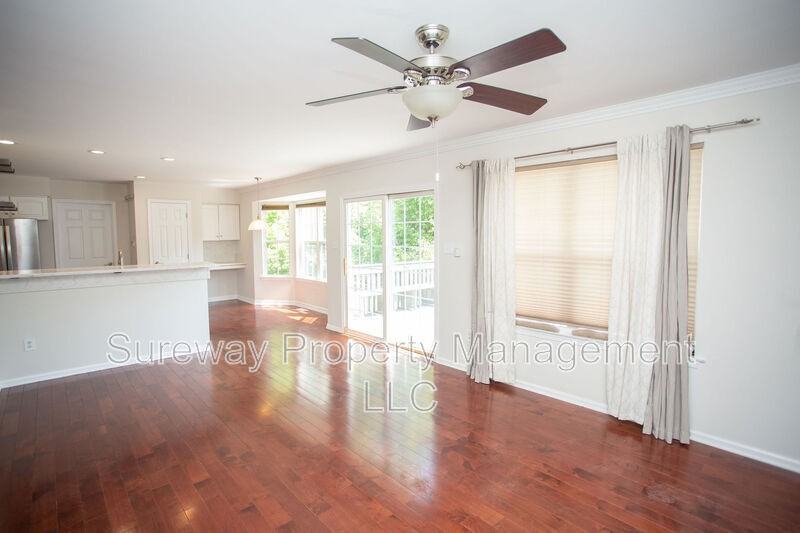 24 Kathryn Ct - Photo 6 of 50