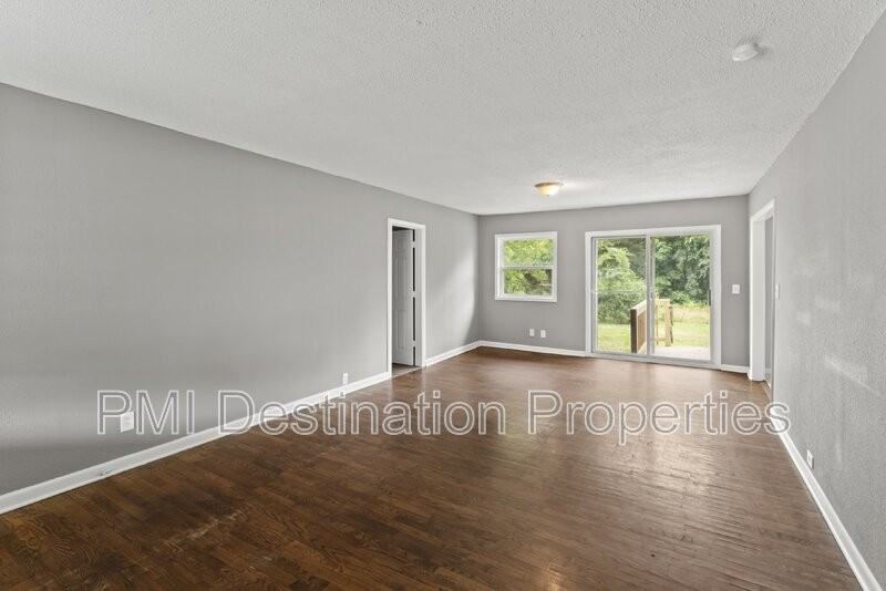 5827 Ne Compton Ave - Photo 2 of 27