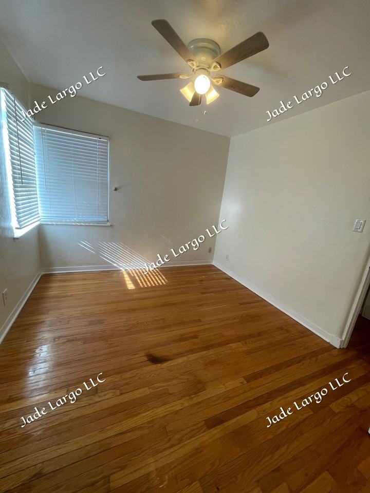 1608 Coal Ave Se #1608 - Photo 2 of 9