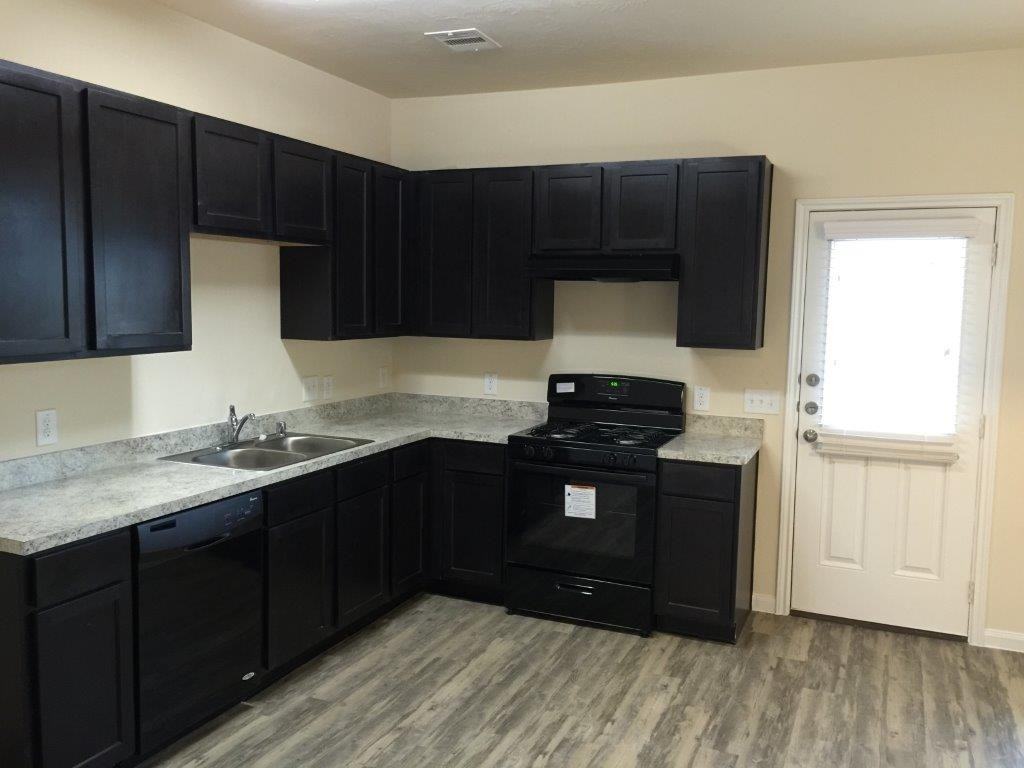 12318 Maura Ln - Photo 2 of 7