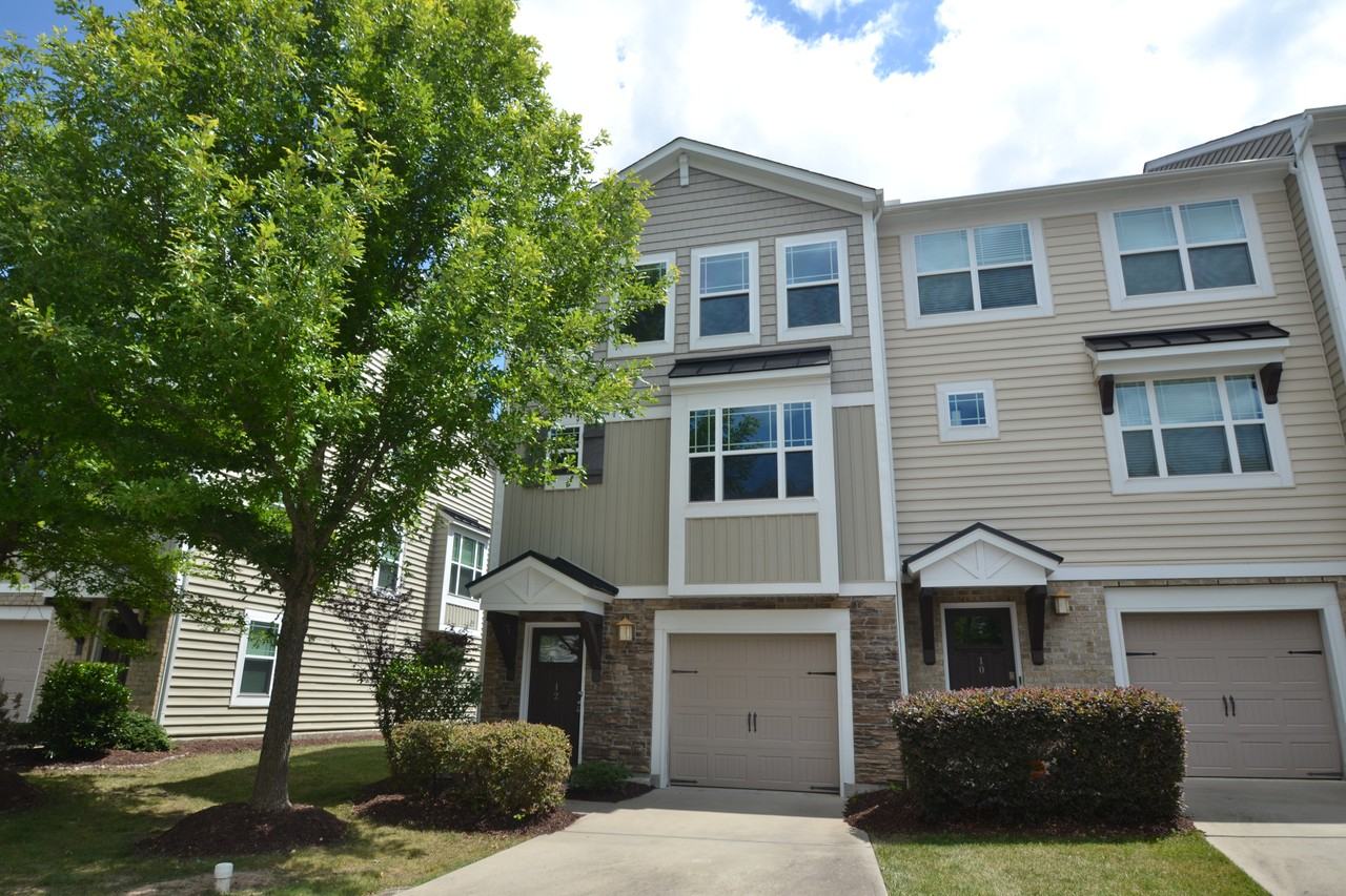 12 Prairie View Ct - Photo 2 of 48