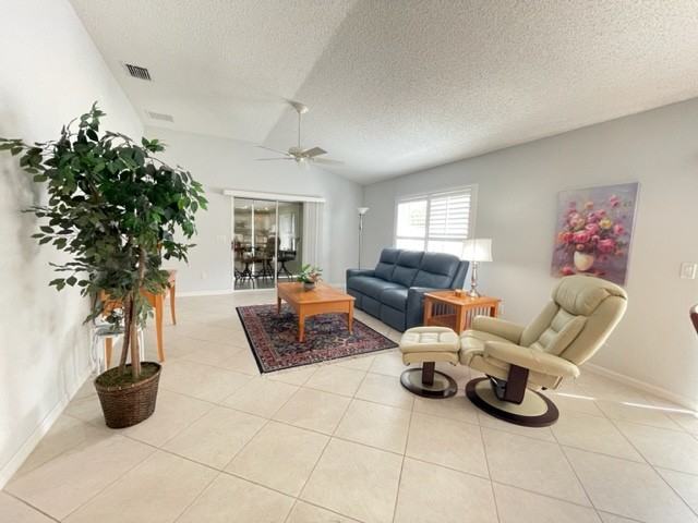 2909 Meadow Lawn Lane - Photo 5 of 13