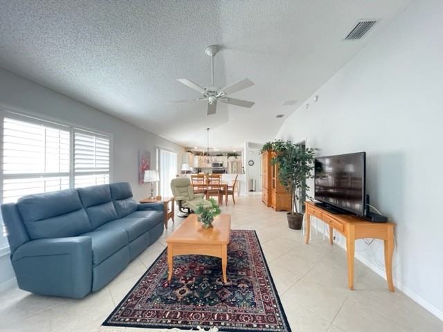 2909 Meadow Lawn Lane - Photo 6 of 13