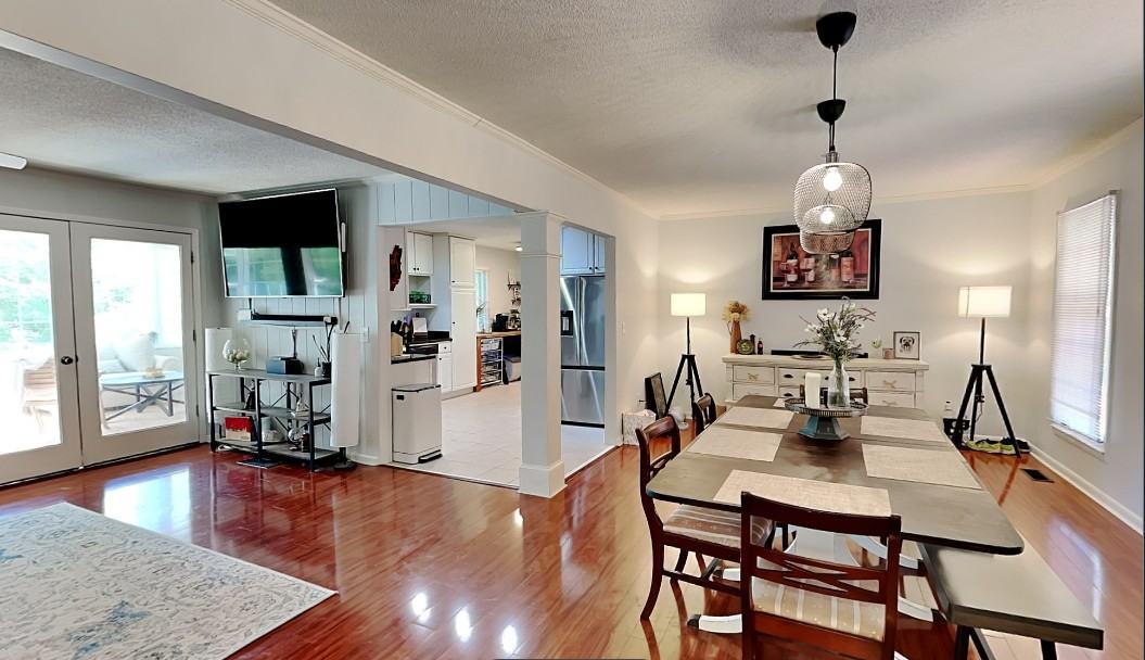 456 Mark Ave - Photo 4 of 24