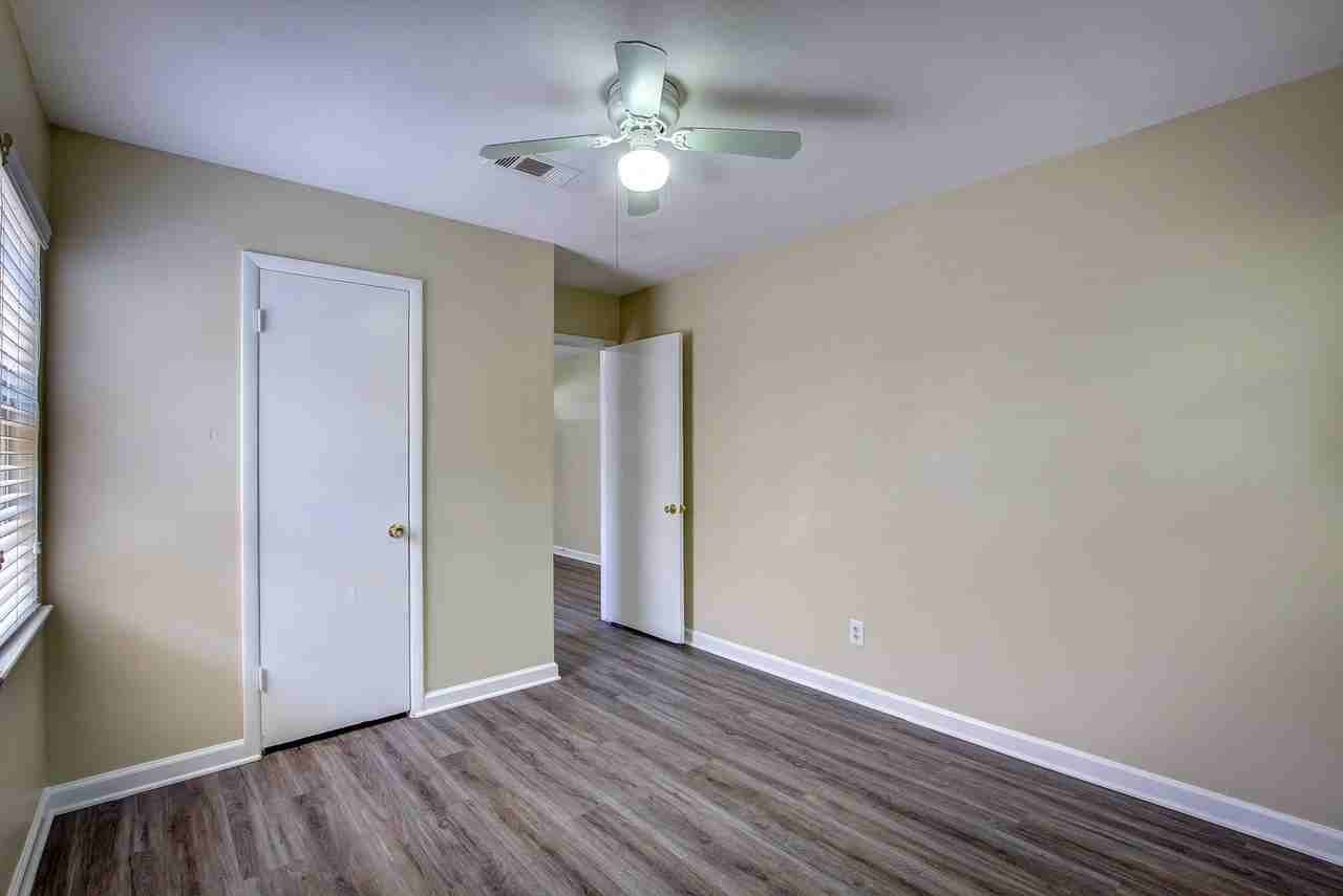 820 Collin Dr - Photo 7 of 20