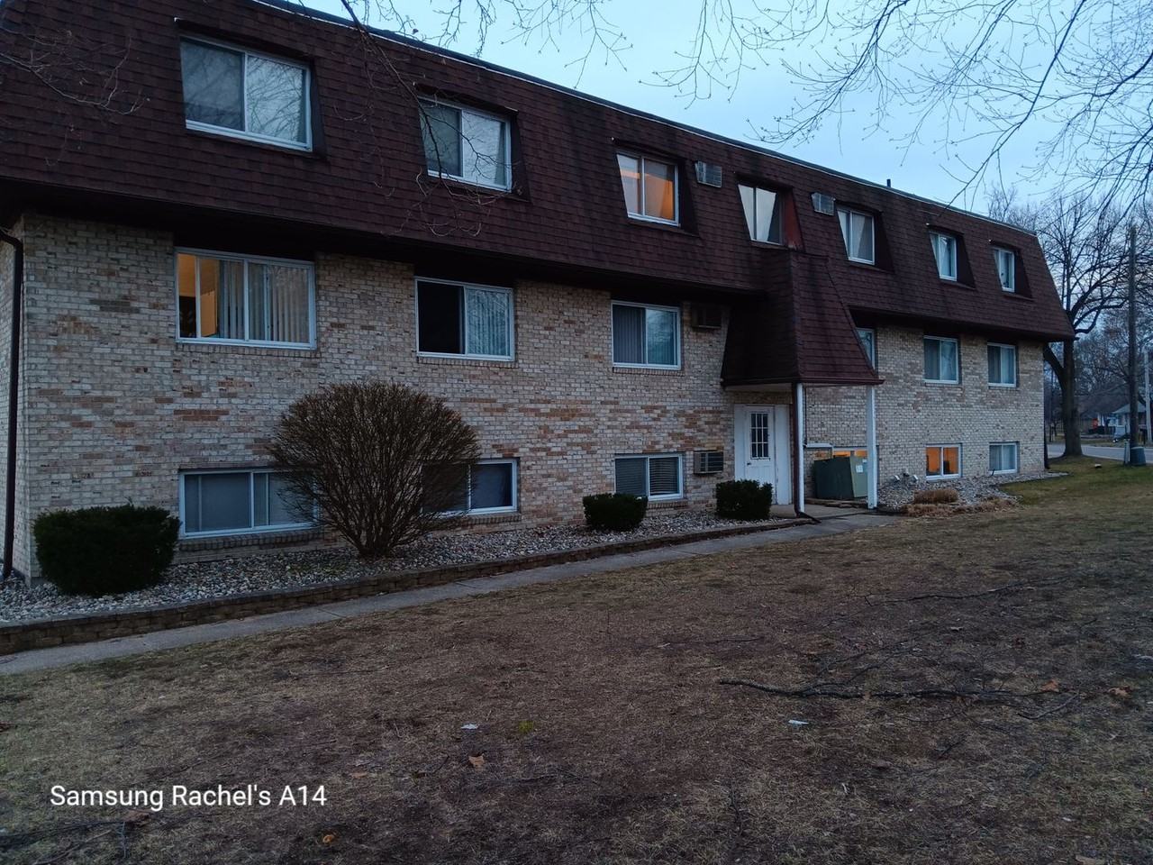 Georgian Apartments (Galesburg Apartments LLC) - Photo 4 of 5