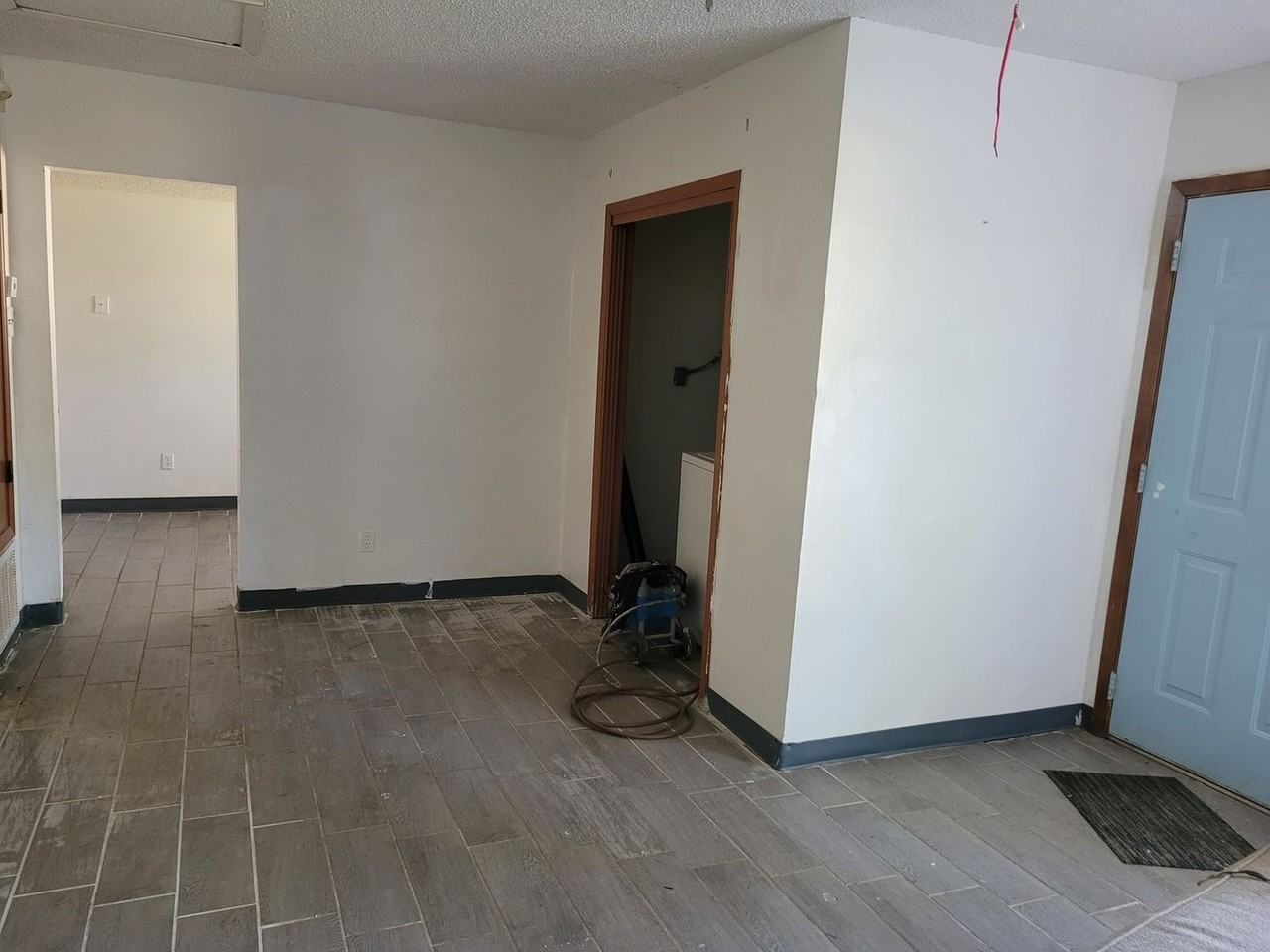 608 S Old Corry Field Rd - Photo 3 of 4