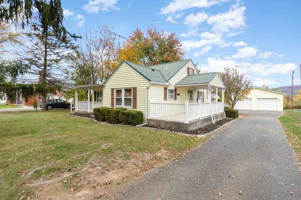 4309 Lincoln Way E - Photo 3 of 25