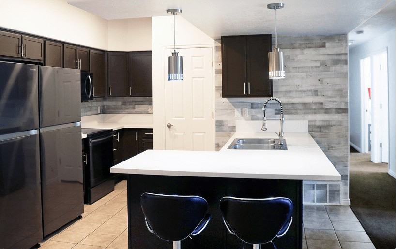 University Towers - Photo 2 of 19