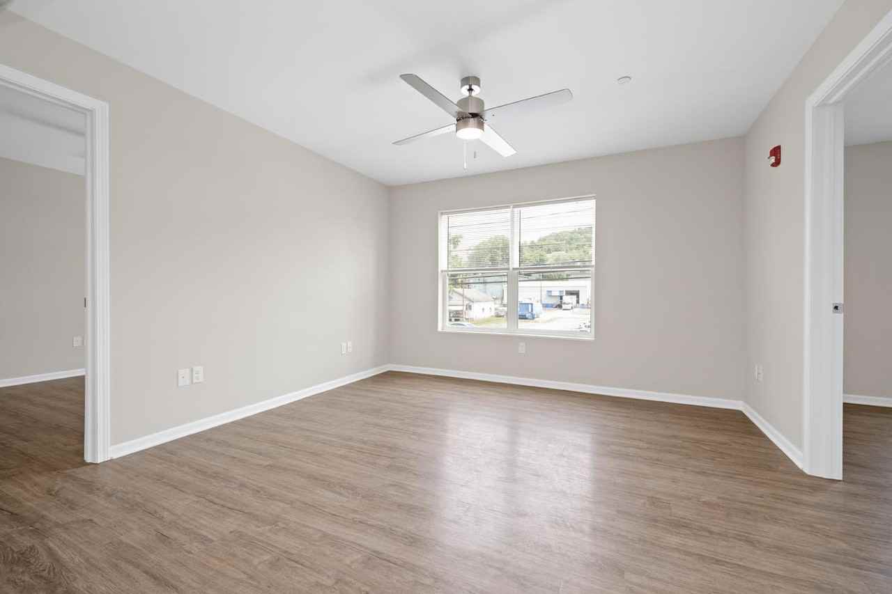 Stockton Greene - Photo 5 of 50