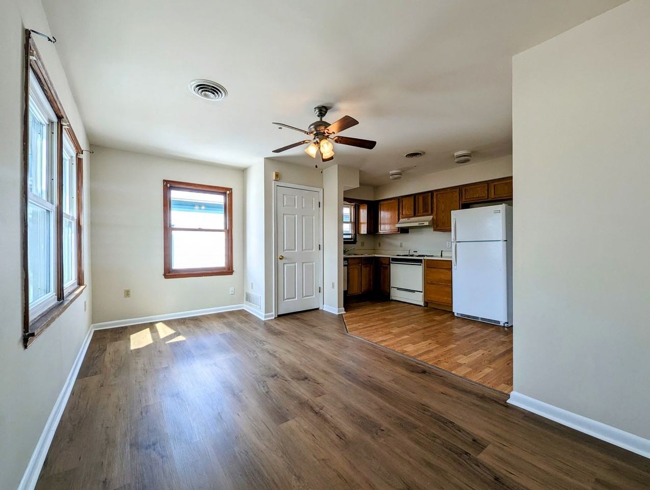 42 Commerce Street - Photo 2 of 7