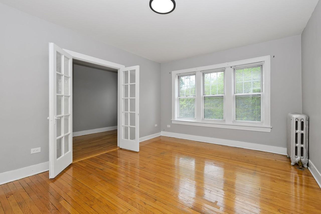 11214-18 S Indiana - Photo 4 of 9