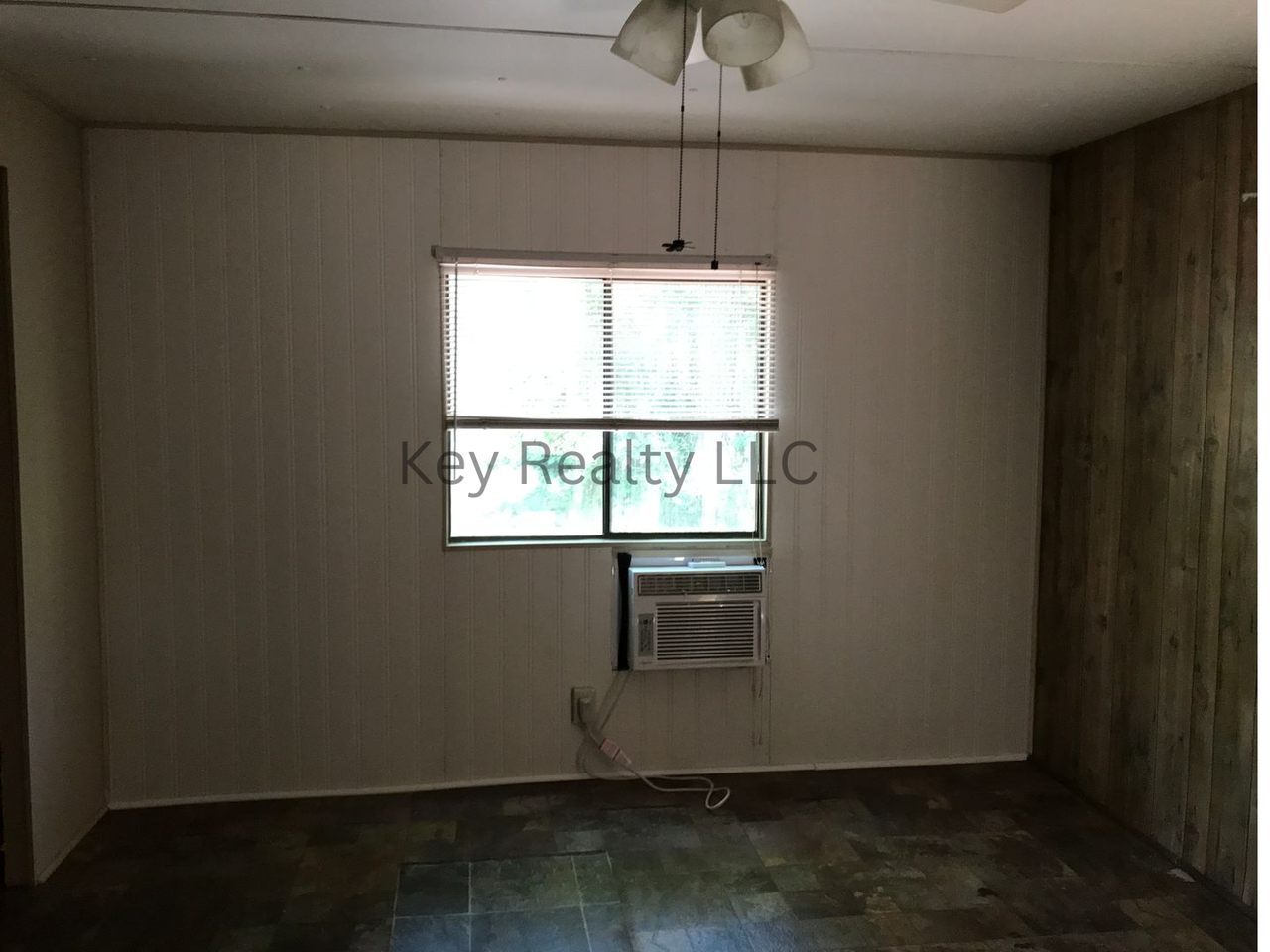 48 Little John Ln - Photo 5 of 9