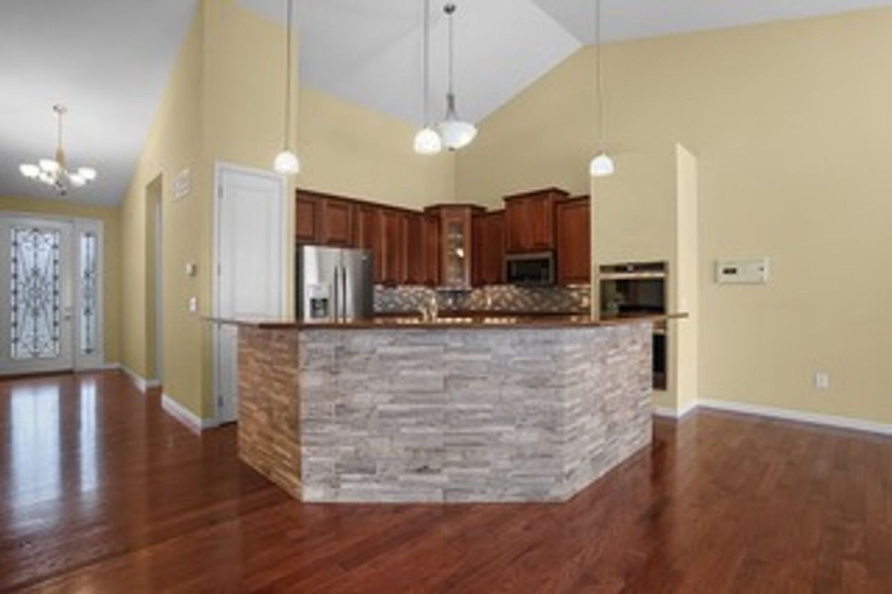 6855 Kensington Drive - Photo 2 of 8