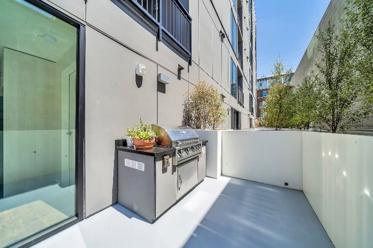 6762 Hawthorn Ave - Photo 3 of 11