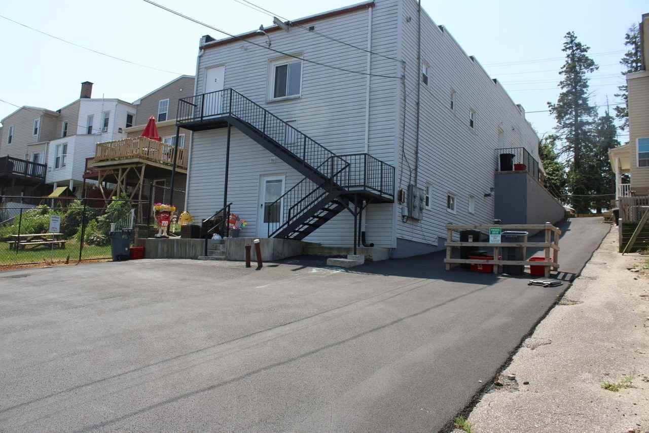 641 W Broadway - Photo 2 of 11