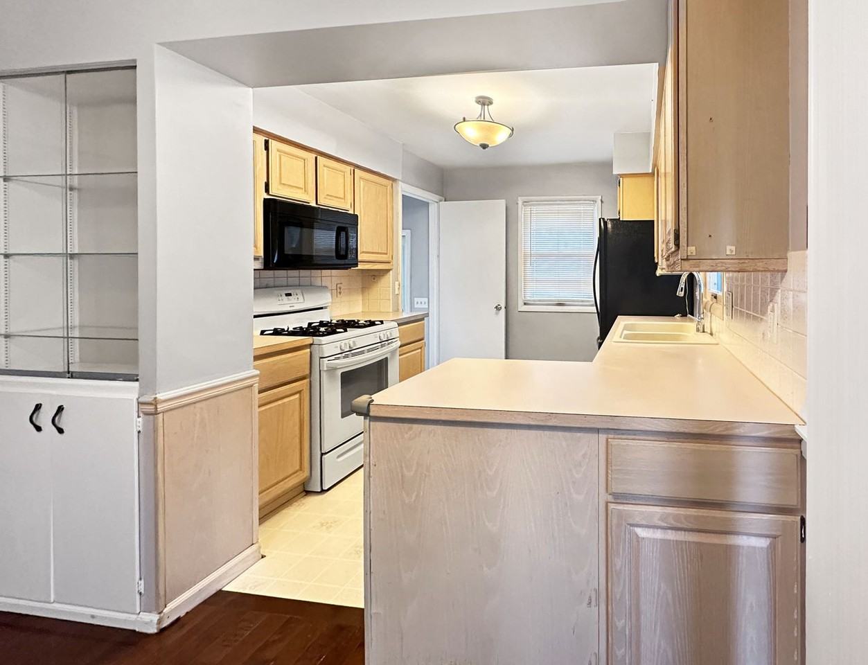 1723 Kentfield St Sw - Photo 2 of 15