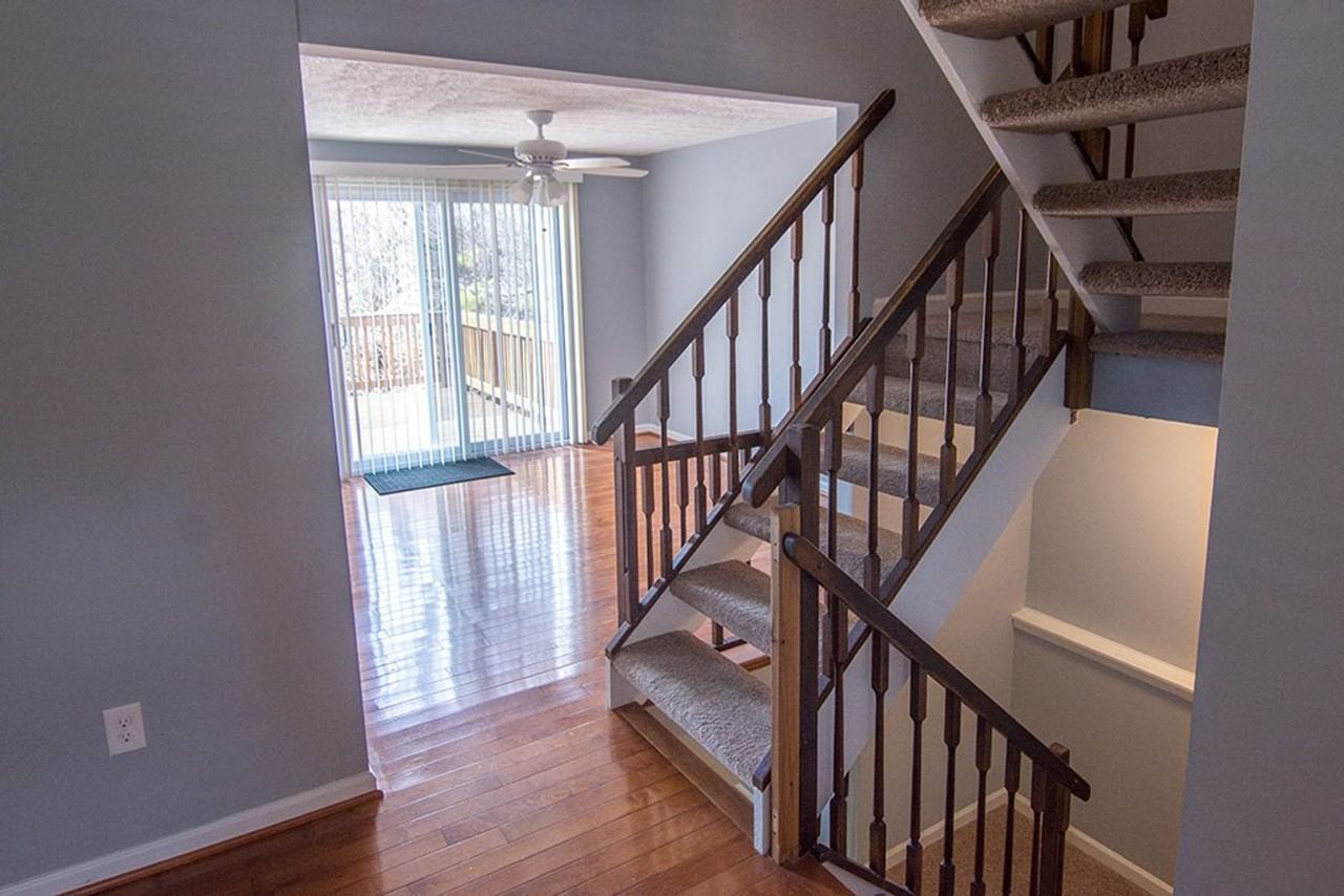 7821 White Cliff Ter - Photo 3 of 17