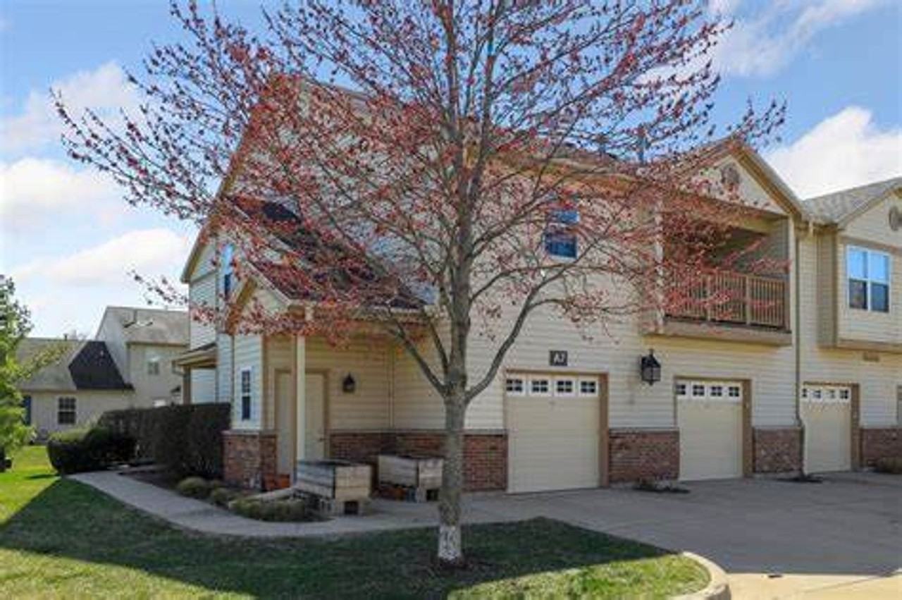 3648 Thornhill Dr - Photo 3 of 17