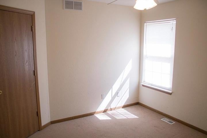 3510 Zinnia Dr - Photo 6 of 11