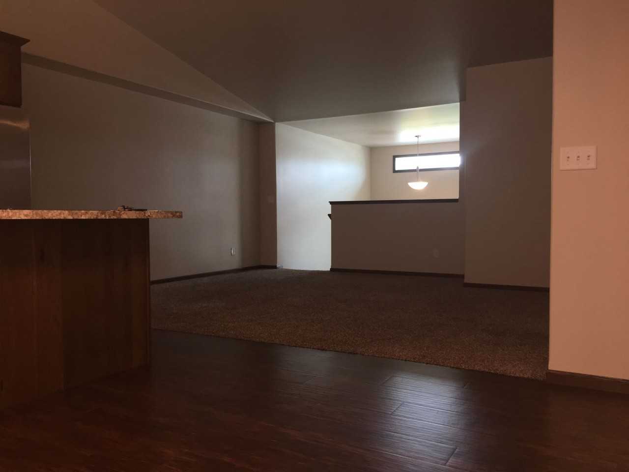 6038 59 Street South - Photo 3 of 13