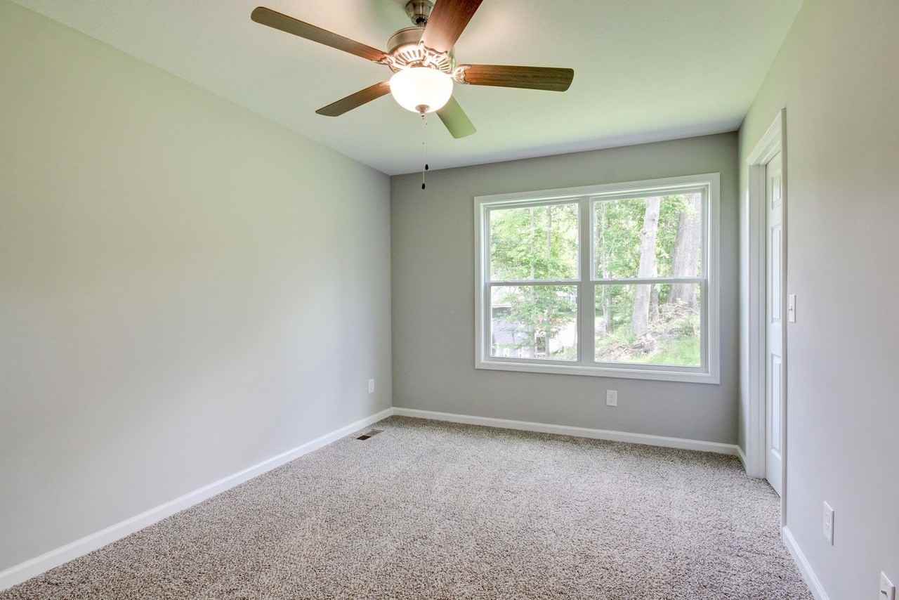 919 Woody Hills Dr - Photo 6 of 11