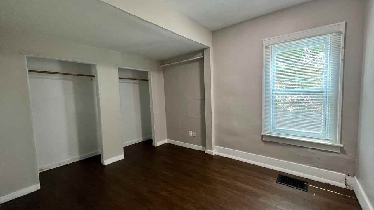 357 Fox St Sw - Photo 3 of 10