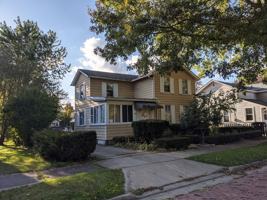 featured image of 131 Wadsworth Ave
