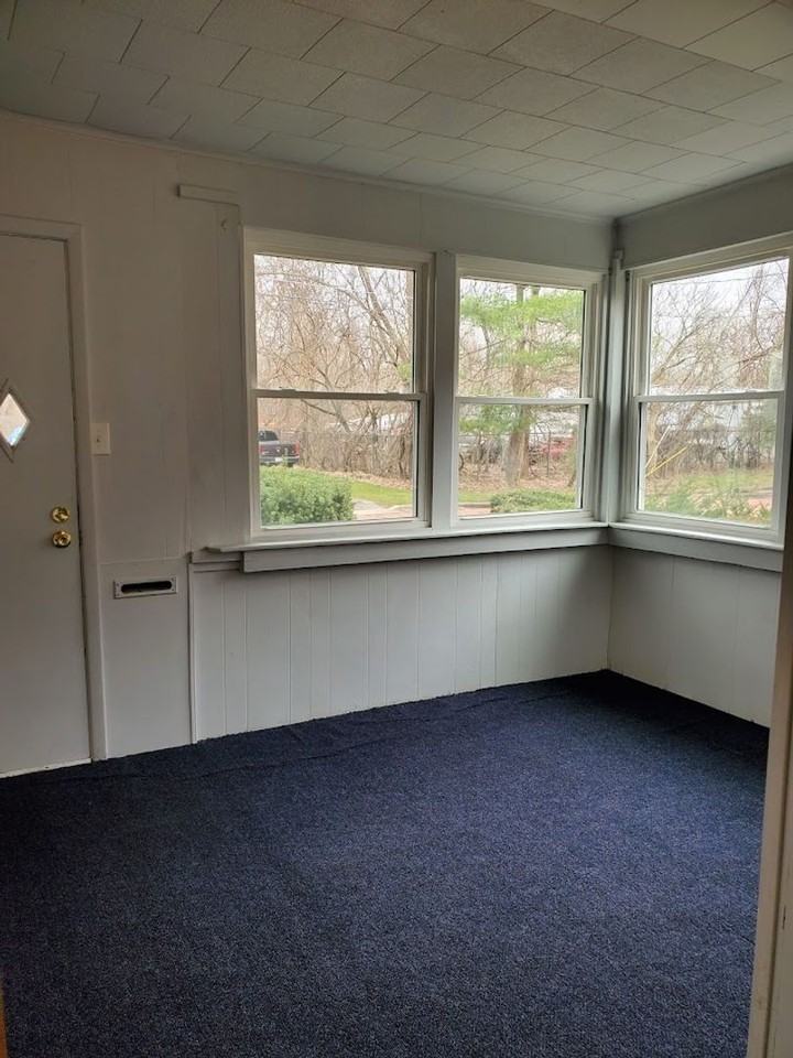 131 Wadsworth Ave - Photo 3 of 18