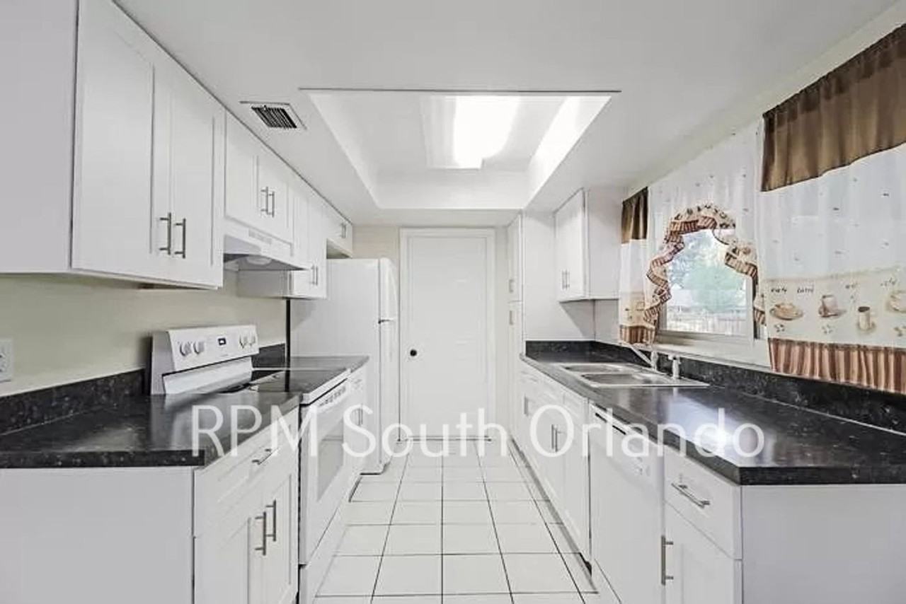 4041 Luan Dr - Photo 5 of 15