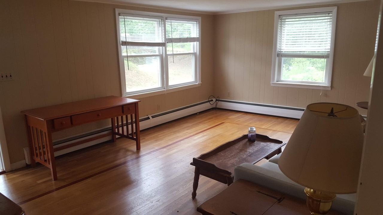 59A Westboro Rd - Photo 4 of 10