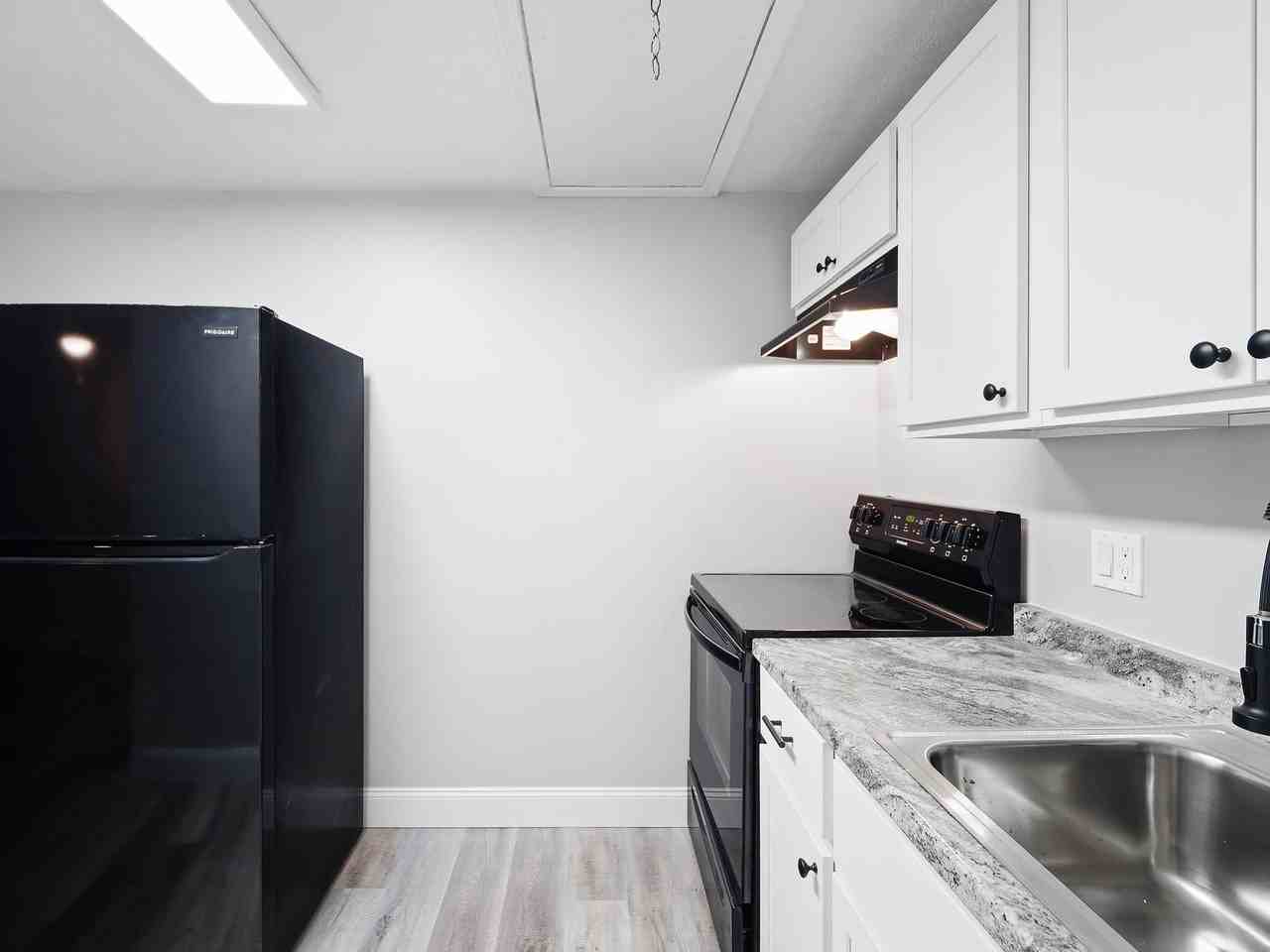 Dartmouth Place Apartments - Photo 3 of 42