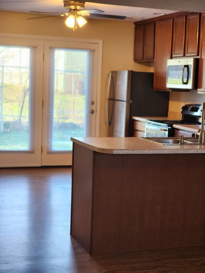 100 Willow View Ln #504 - Photo 7 of 17