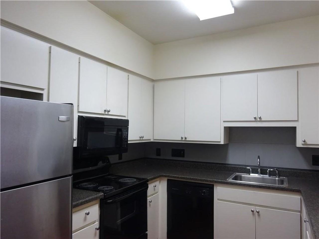 3200 Duval St #204 - Photo 4 of 16