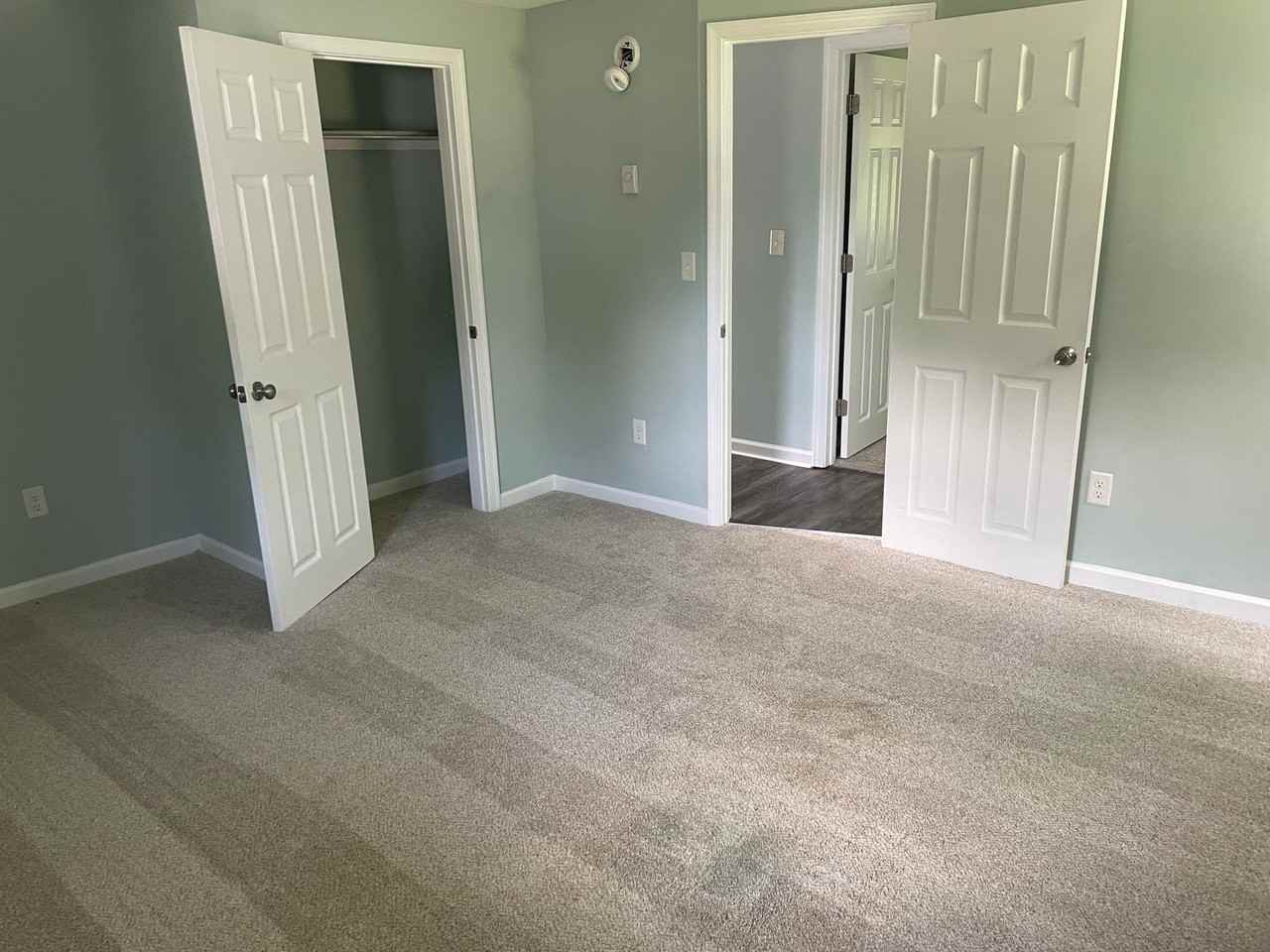 409 N Church Ave - Photo 3 of 13