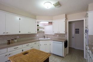 8104 Nw 27th St - Photo 1 of 1