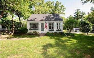 212 Oak Ln - Photo 1 of 1