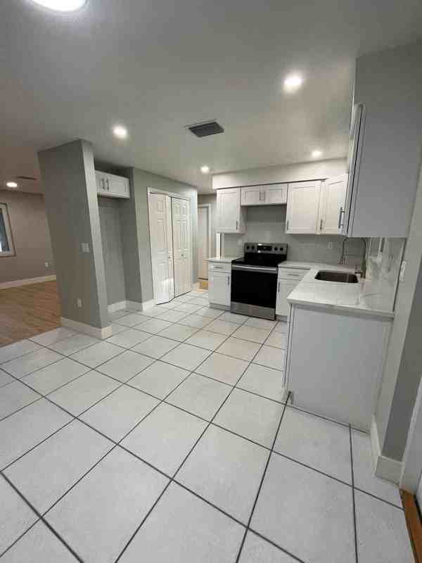 6149 Broken Arrow Dr - Photo 3 of 9