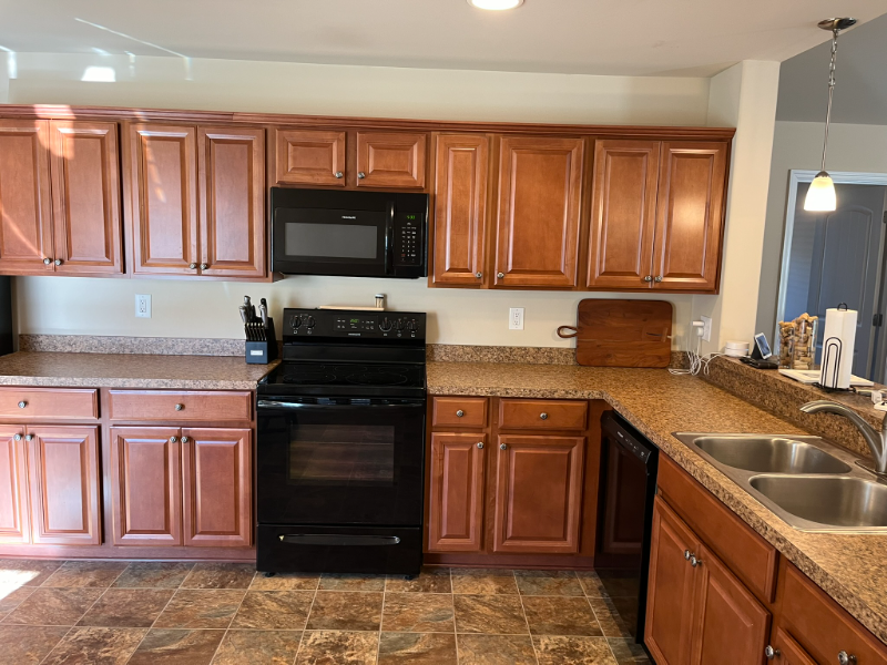 201 Valleyside Dr Ne - Photo 2 of 10