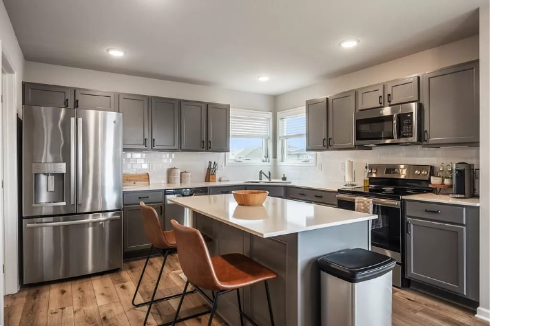 1090 Locust St - Photo 5 of 12