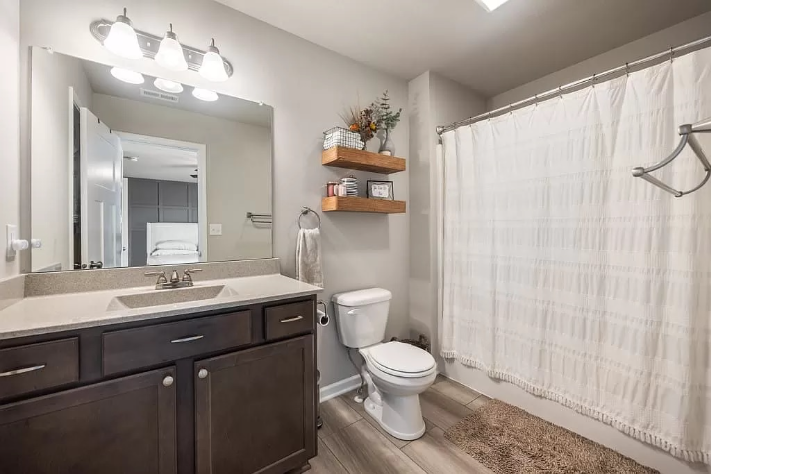 1090 Locust St - Photo 7 of 12