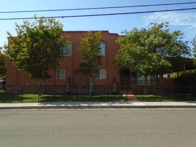 503 Sycamore St #A - Photo 3 of 22