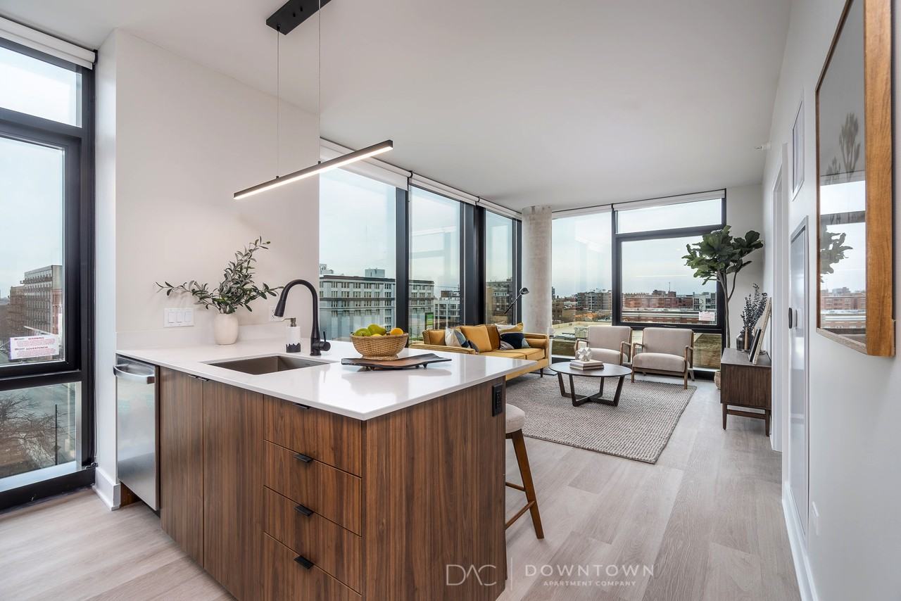 1101 W Jackson Blvd #1904