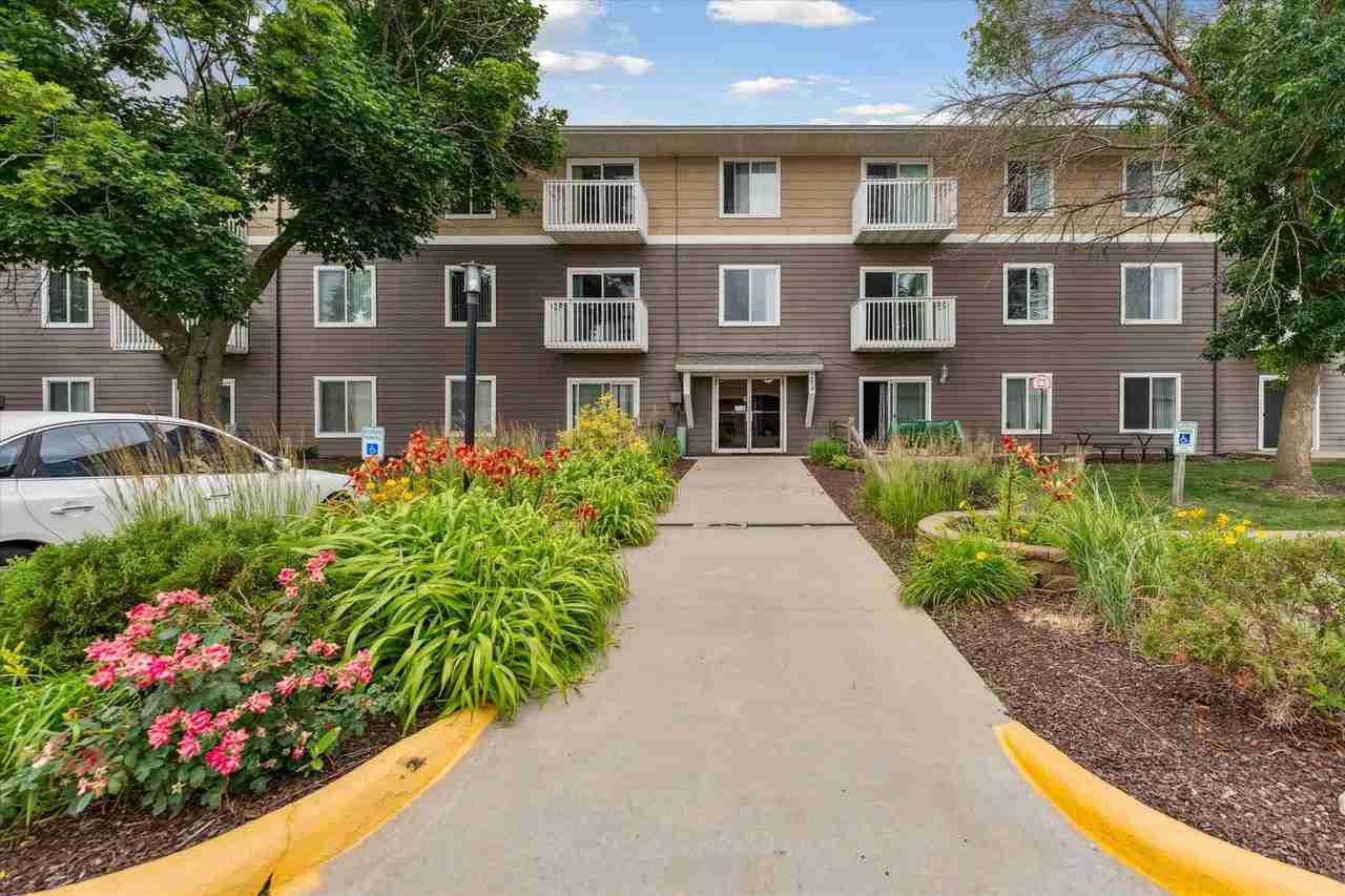 Briarwood - Photo 4 of 30