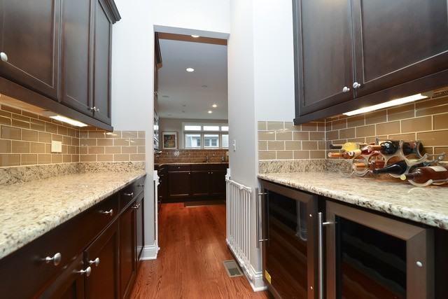1401 S Emerald St - Photo 5 of 15