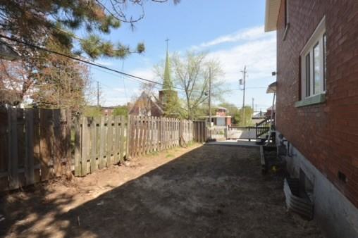 43 Eyre Street South - Photo 2 of 11