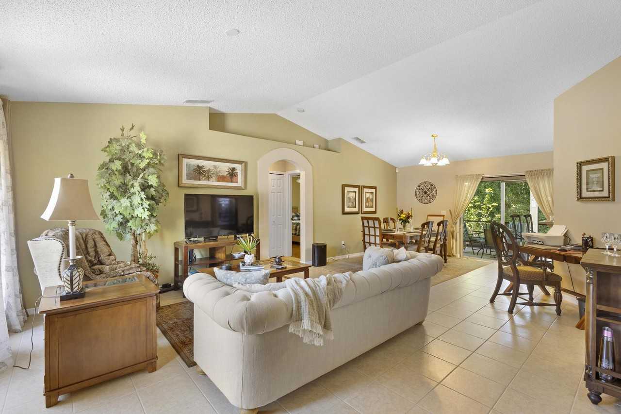 408 Deanna Cir #1 - Photo 2 of 16